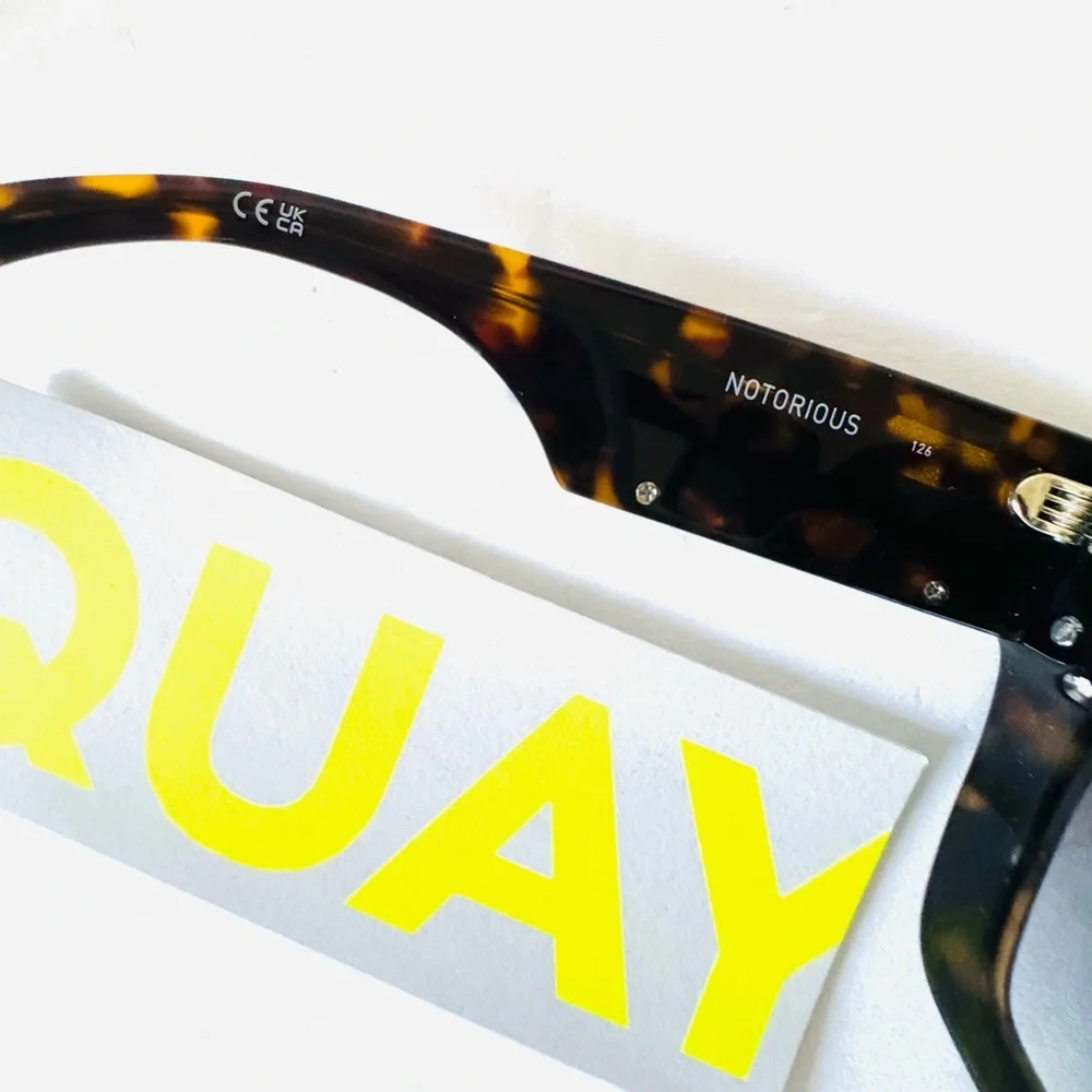 NEW IN BOX!! Quay Notorious Sunglasses in Tortoise - Picture 16 of 16
